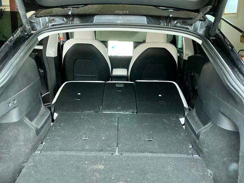 Used 2024 Tesla Model Y Long Range image 12