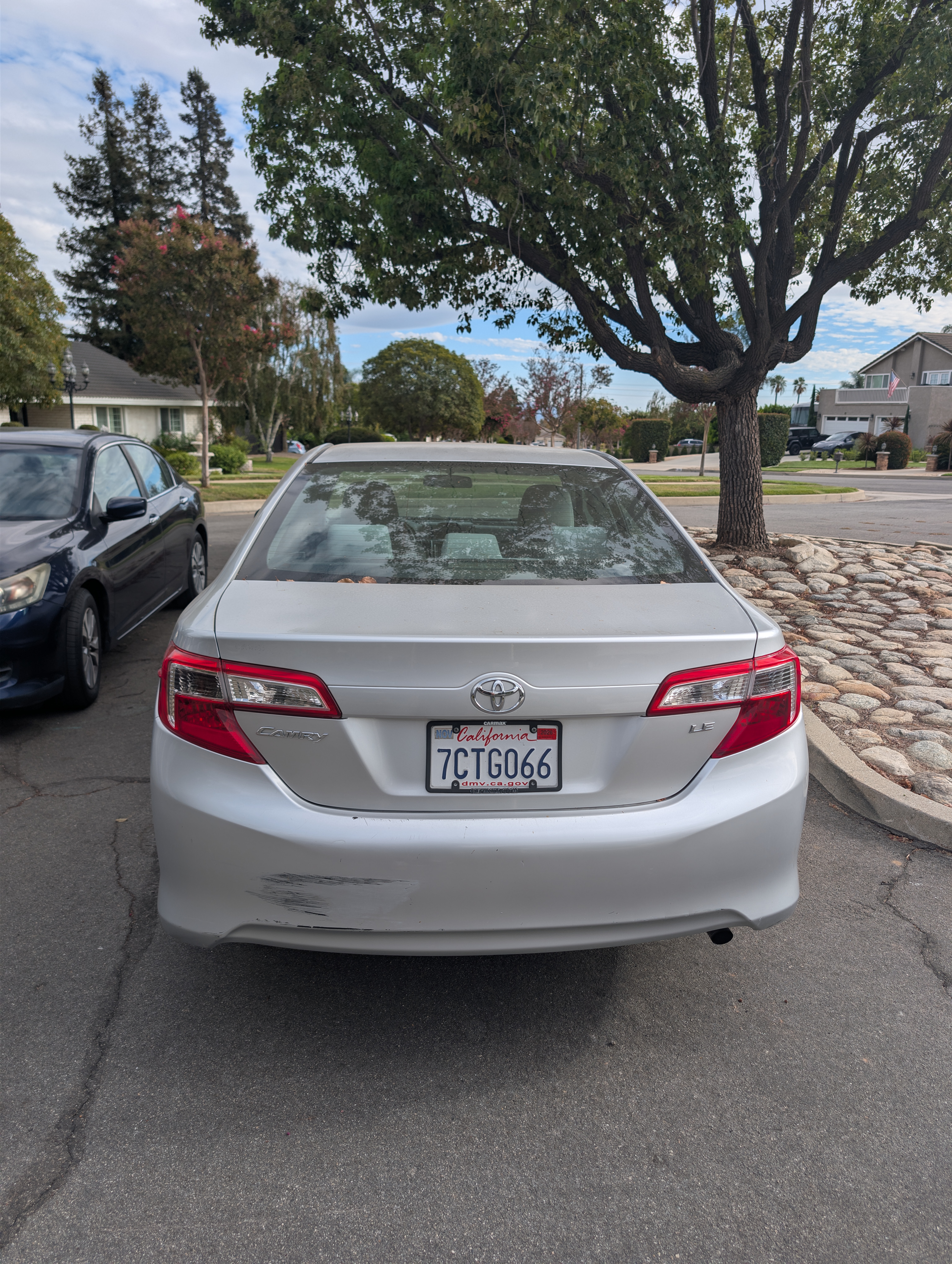 Used 2014 Toyota Camry LE FWD image 4