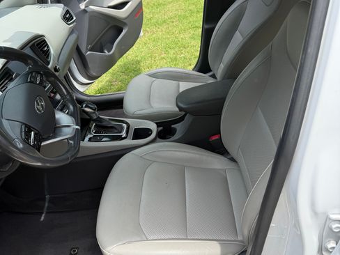 Used 2019 Hyundai Ioniq Limited w/ Ultimate Package 02 FWD image 6