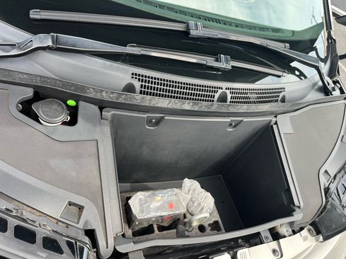 Used 2016 BMW i3 w/ Range Extender image 15