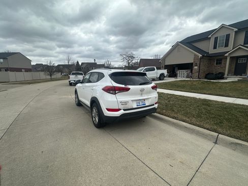 Used 2017 Hyundai Tucson SE image 4