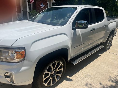 Used 2022 GMC Canyon Denali AWD/4WD image 2