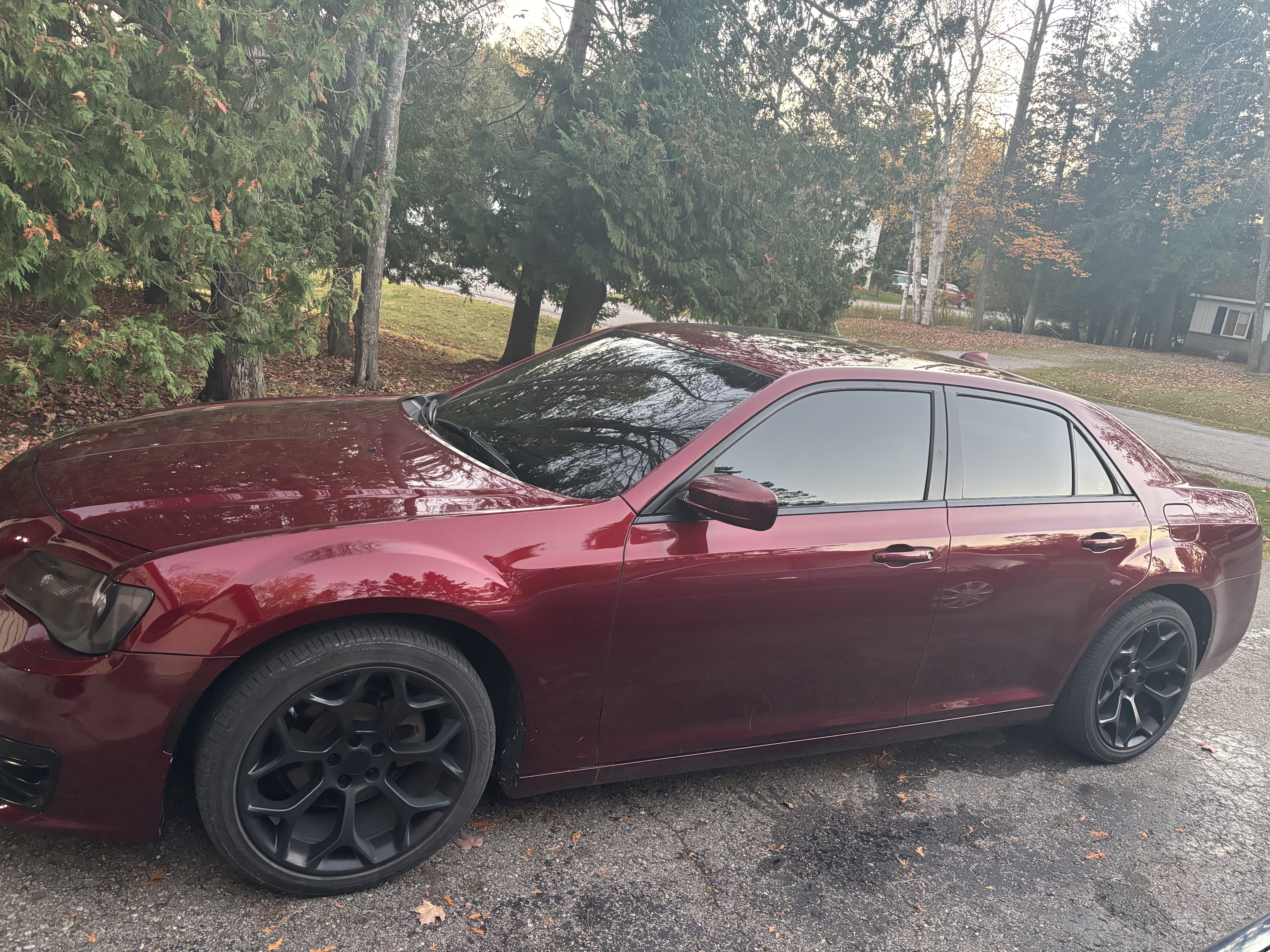 Used 2016 Chrysler 300 Limited RWD image 4