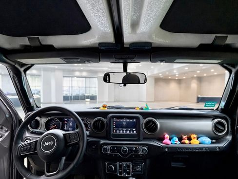 Used 2018 Jeep Wrangler Unlimited Sport S image 8