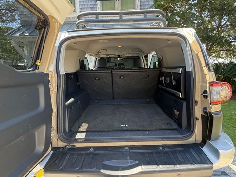 Used 2014 Toyota FJ Cruiser 4WD w/ Upgrade Package image 14