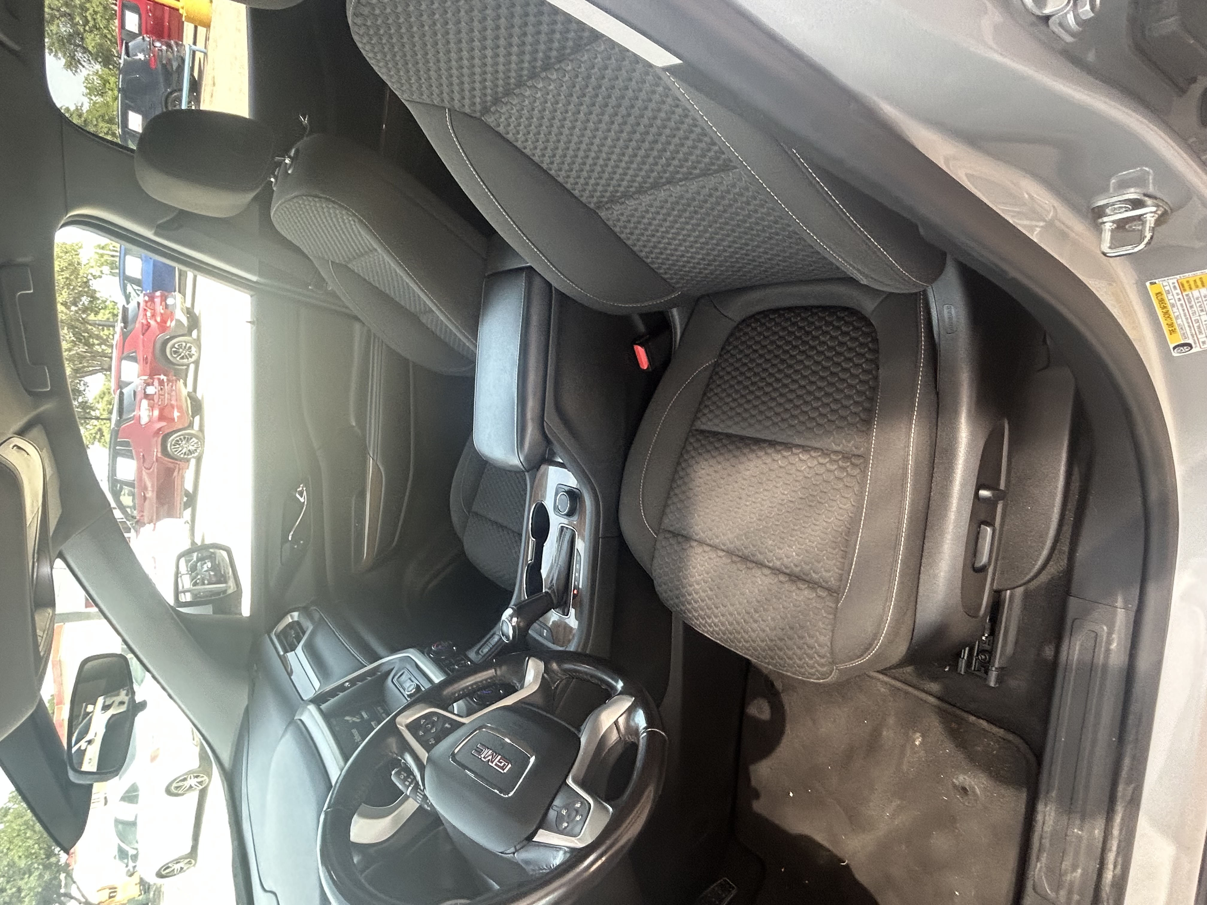 Used 2019 GMC Acadia SLE w/ Driver Alert Package I AWD/4WD image 10