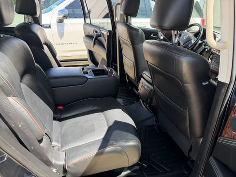 Used 2020 Nissan Armada SL w/ Premium Package AWD/4WD image 6