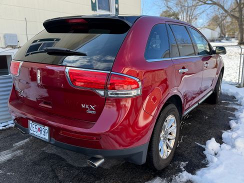 Used 2015 Lincoln MKX AWD w/ Equipment Group 102A image 2
