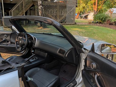 Used 2002 Honda S2000 image 11