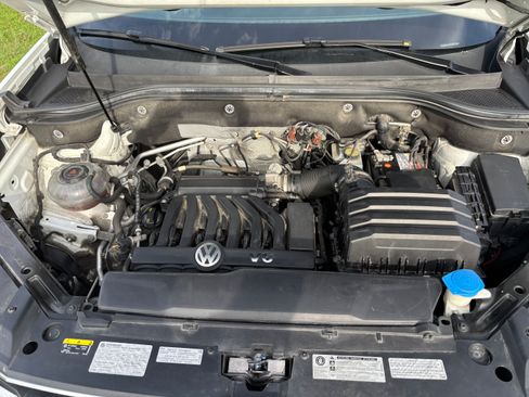 Used 2019 Volkswagen Atlas SEL Premium image 12