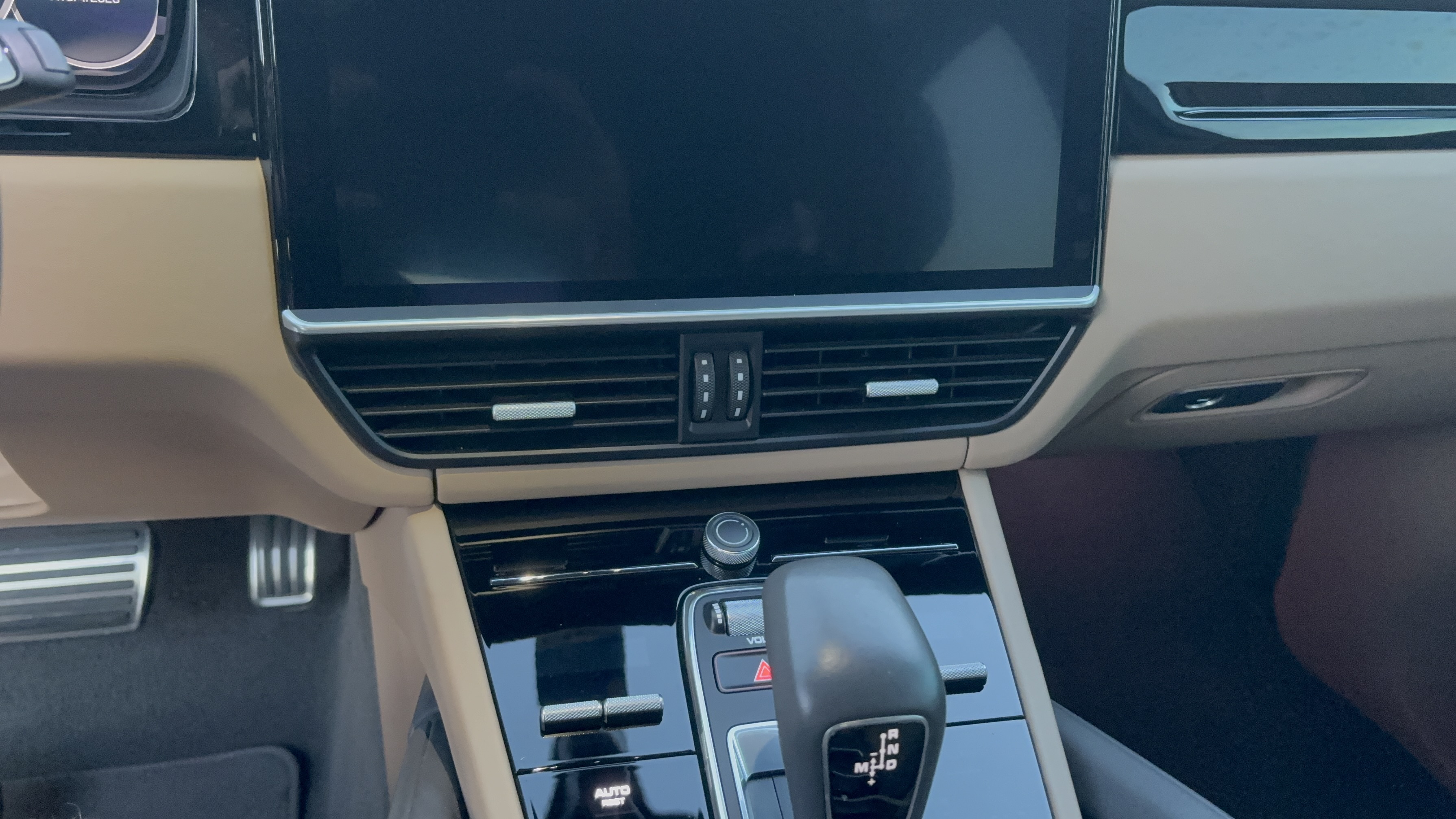 Used 2020 Porsche Cayenne S AWD/4WD image 17