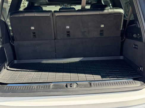 Used 2023 Jeep Grand Wagoneer 4WD w/ Rear Seat Video Group 1 image 18