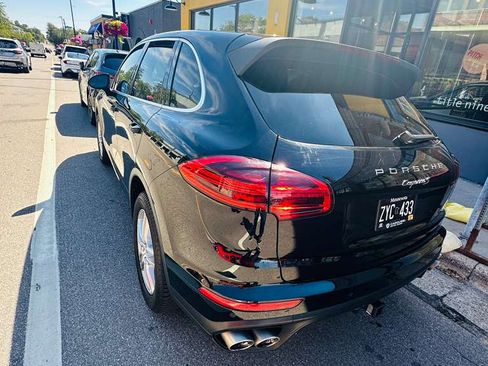 Used 2016 Porsche Cayenne S AWD/4WD image 8