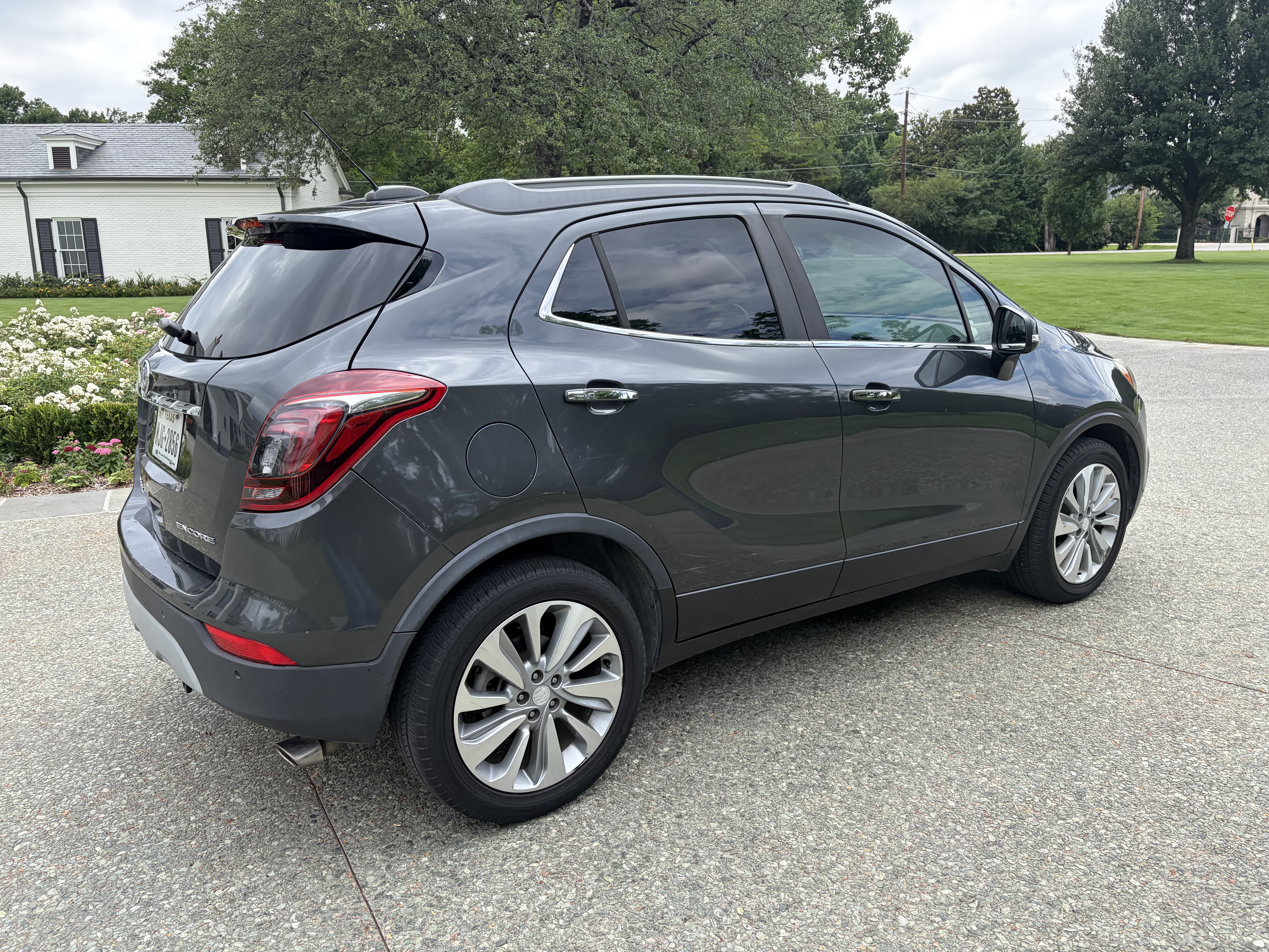 Used 2018 Buick Encore Preferred FWD image 2