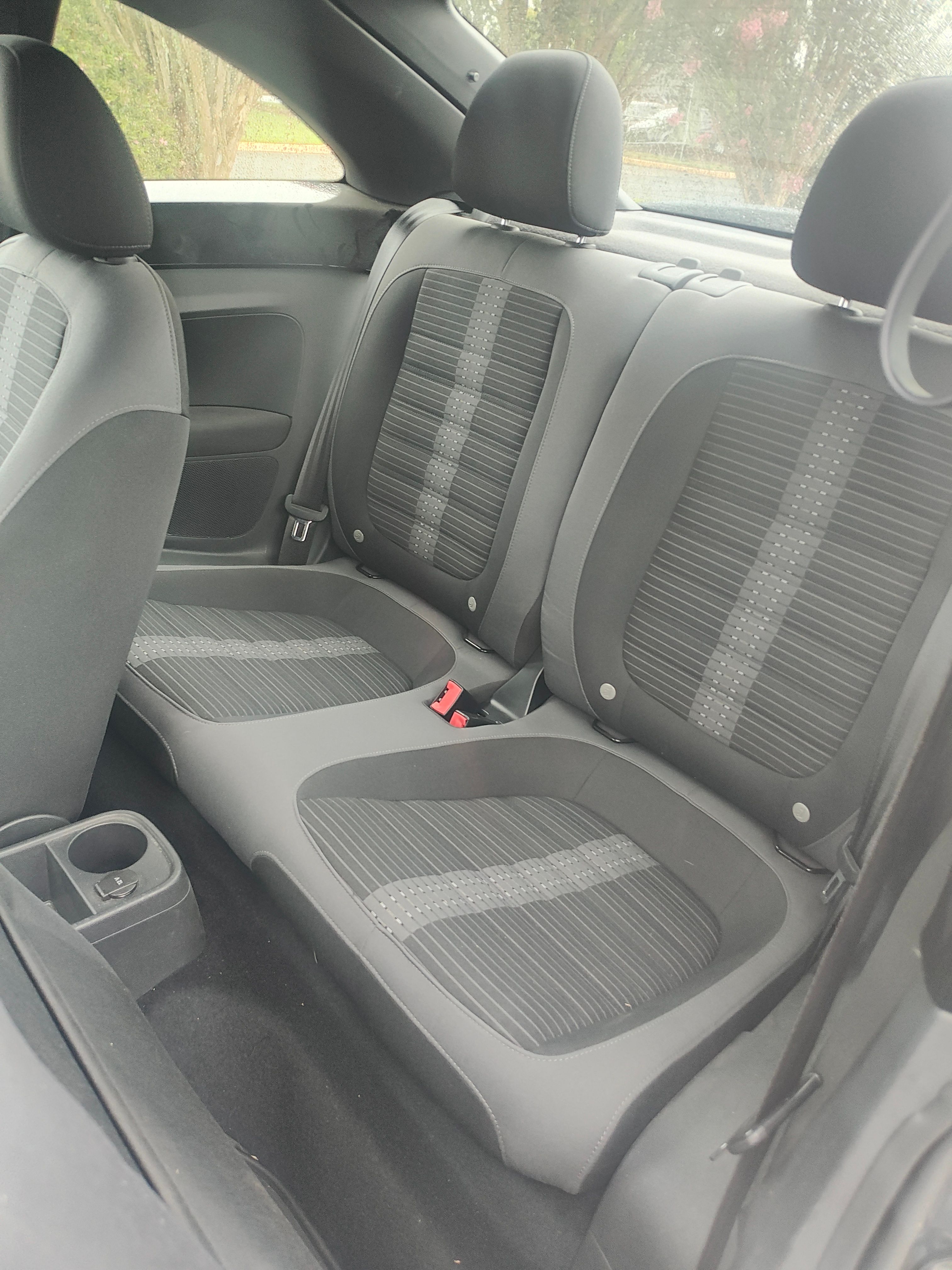 Used 2012 Volkswagen Beetle 2.0T FWD image 10