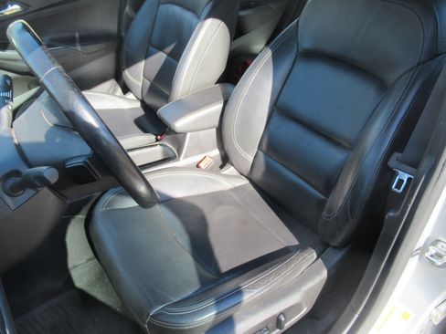 Used 2017 Chevrolet Cruze Premier w/ RS Package image 10