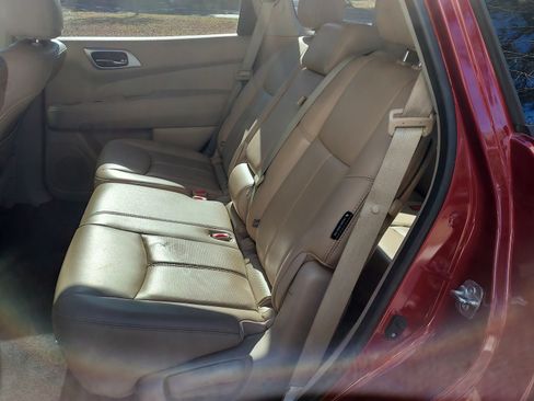 Used 2018 Nissan Pathfinder Platinum image 9