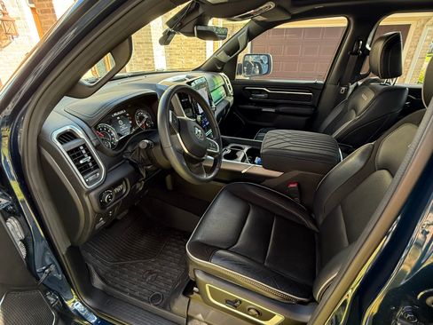 Used 2024 RAM 1500 Laramie AWD/4WD image 9