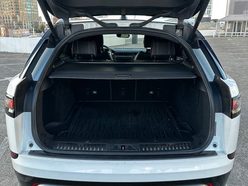 Used 2018 Land Rover Range Rover Velar R-Dynamic SE AWD/4WD image 16