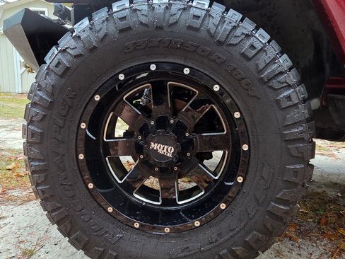 Used 2011 Jeep Wrangler Unlimited Sahara w/ Dual Top Group image 4