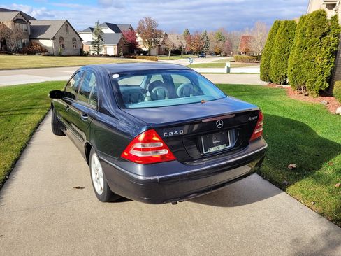 Used 2004 Mercedes-Benz C 240 4MATIC Sedan image 6