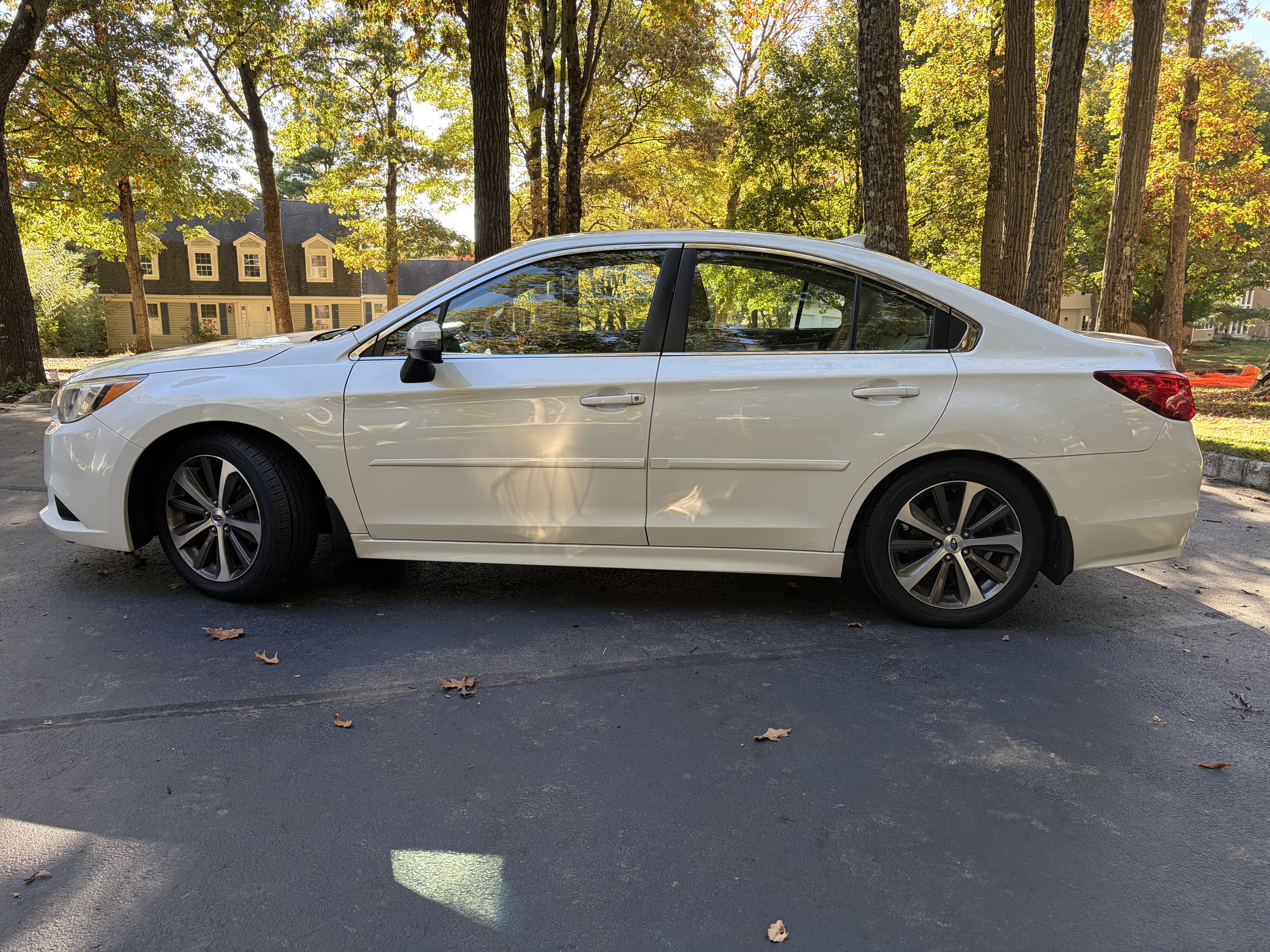 Used 2017 Subaru Legacy 2.5i Limited AWD/4WD image 10
