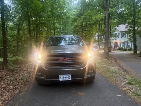 Used 2016 GMC Yukon SLT AWD/4WD image 4