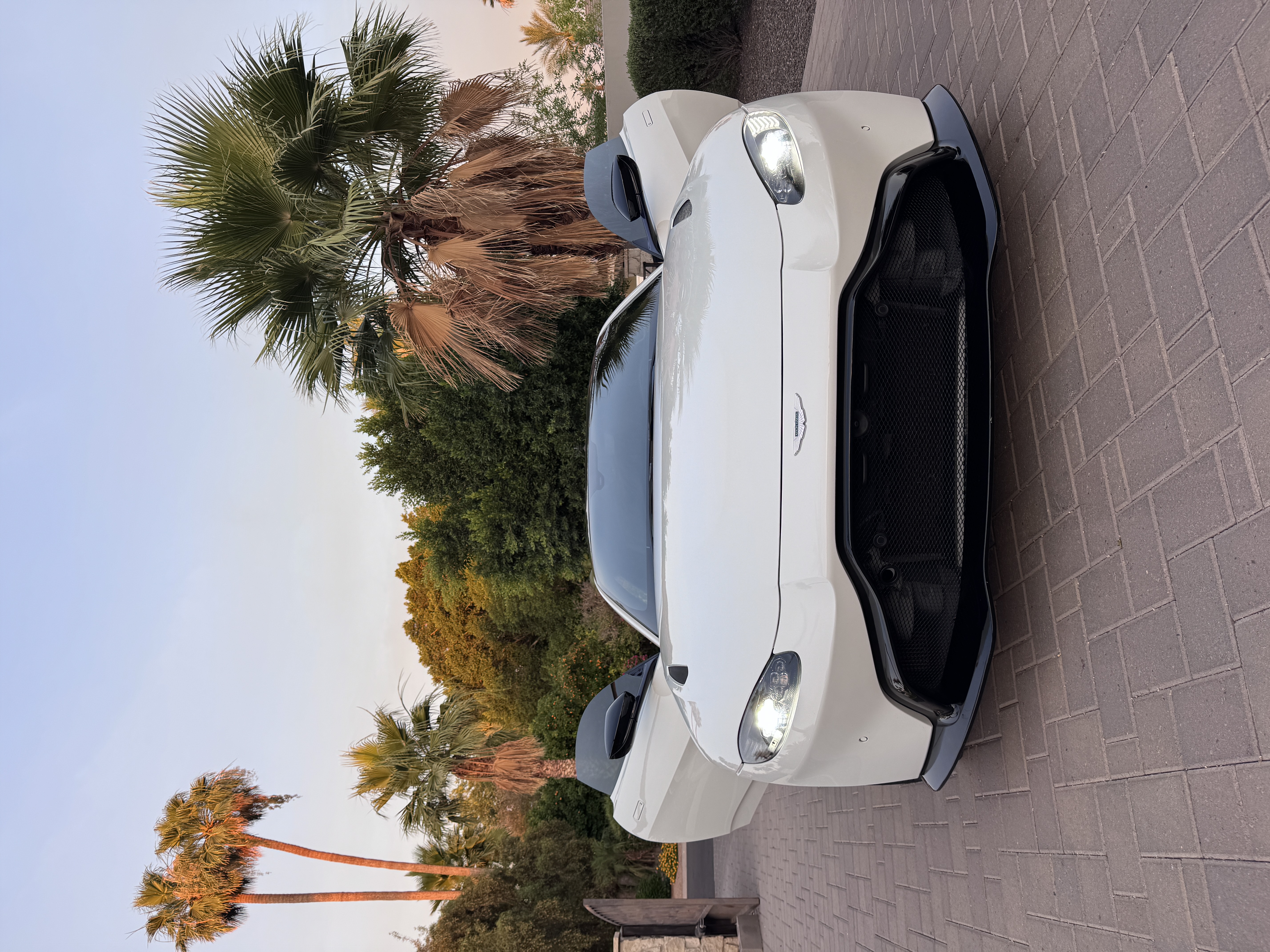 Used 2020 Aston Martin V8 Vantage Coupe RWD image 9