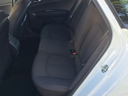 Used 2019 Kia Optima LX image 10