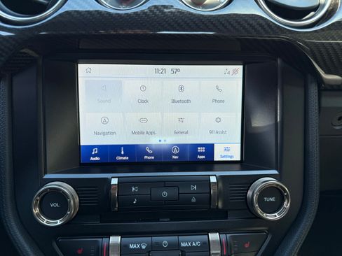 Used 2022 Ford Mustang Shelby GT500 w/ Technology Package image 11