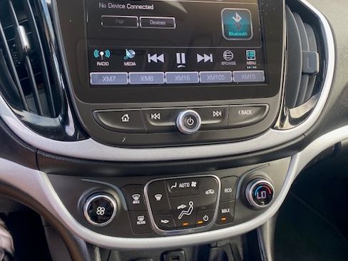 Used 2017 Chevrolet Volt LT FWD image 11