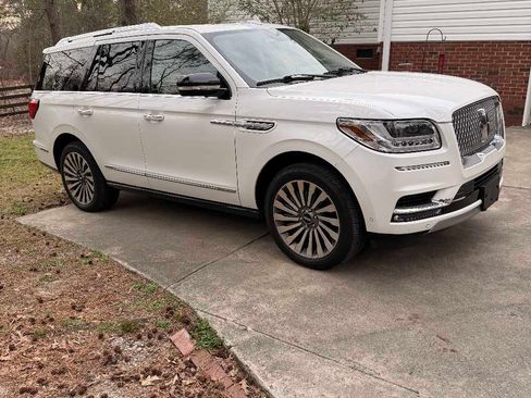 Used 2020 Lincoln Navigator Reserve w/ Luxury Package image 6
