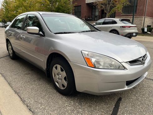 Used 2005 Honda Accord LX image 1