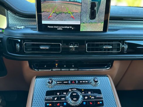 Used 2022 Lincoln Aviator Black Label Grand Touring AWD/4WD image 9