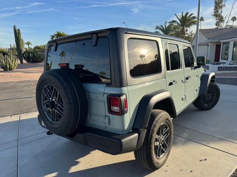 Used 2024 Jeep Wrangler Unlimited Sport image 4