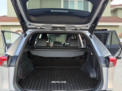 Used 2022 Toyota RAV4 Prime XSE image 12