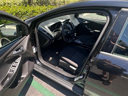 Used 2016 Ford Focus SE FWD image 10