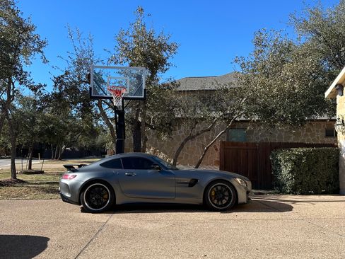Used 2018 Mercedes-Benz AMG GT R image 10