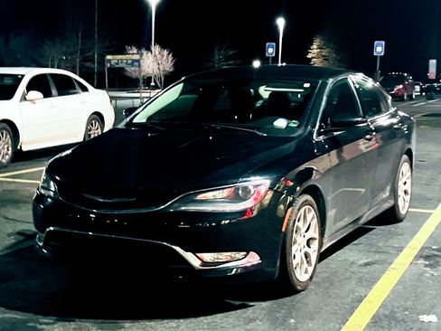 Used 2015 Chrysler 200 C w/ Navigation & Sound Group I image 2