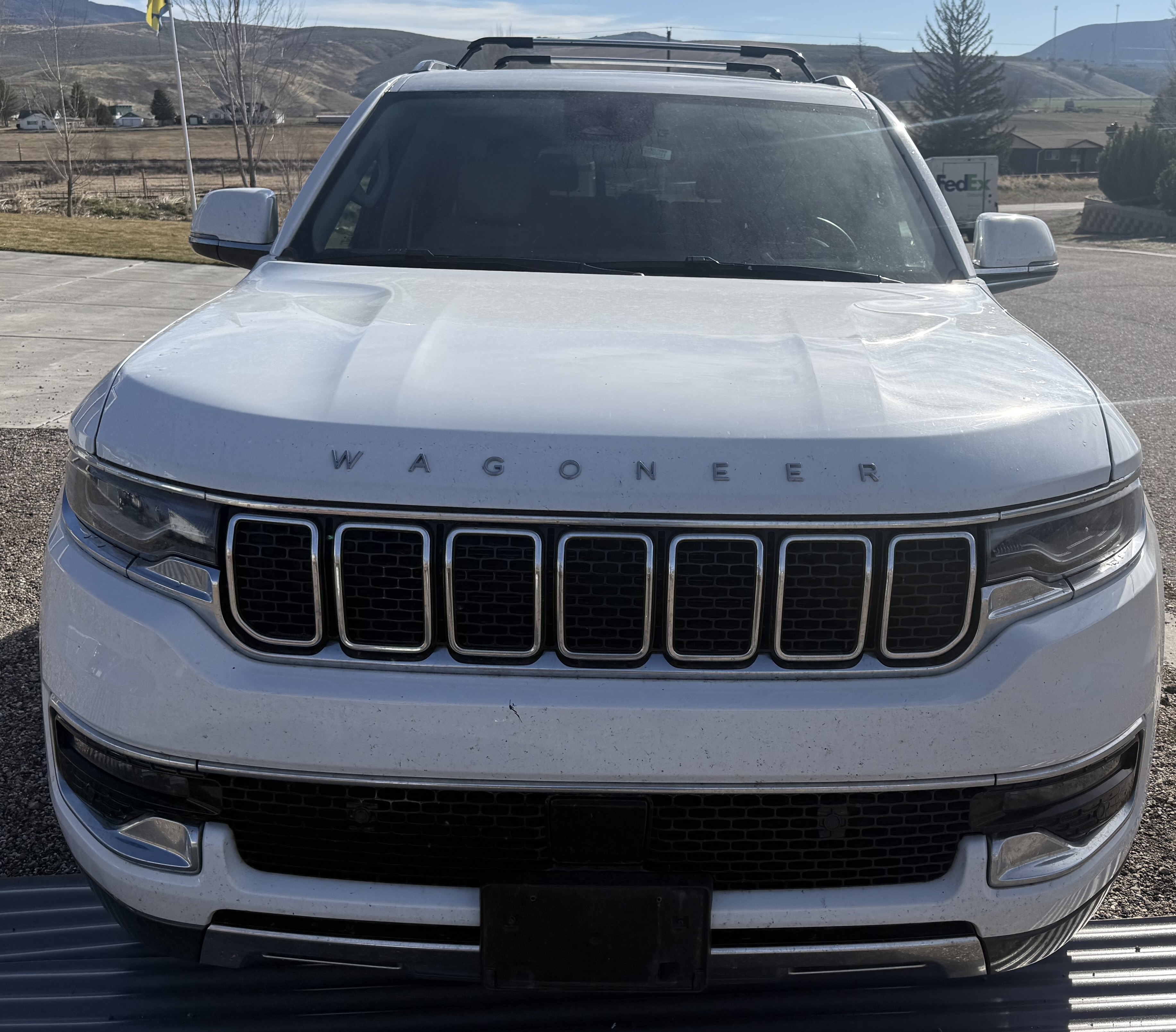 Used 2022 Jeep Wagoneer Series III w/ Premium Group I AWD/4WD image 2