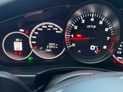 Used 2022 Porsche Panamera GTS image 12