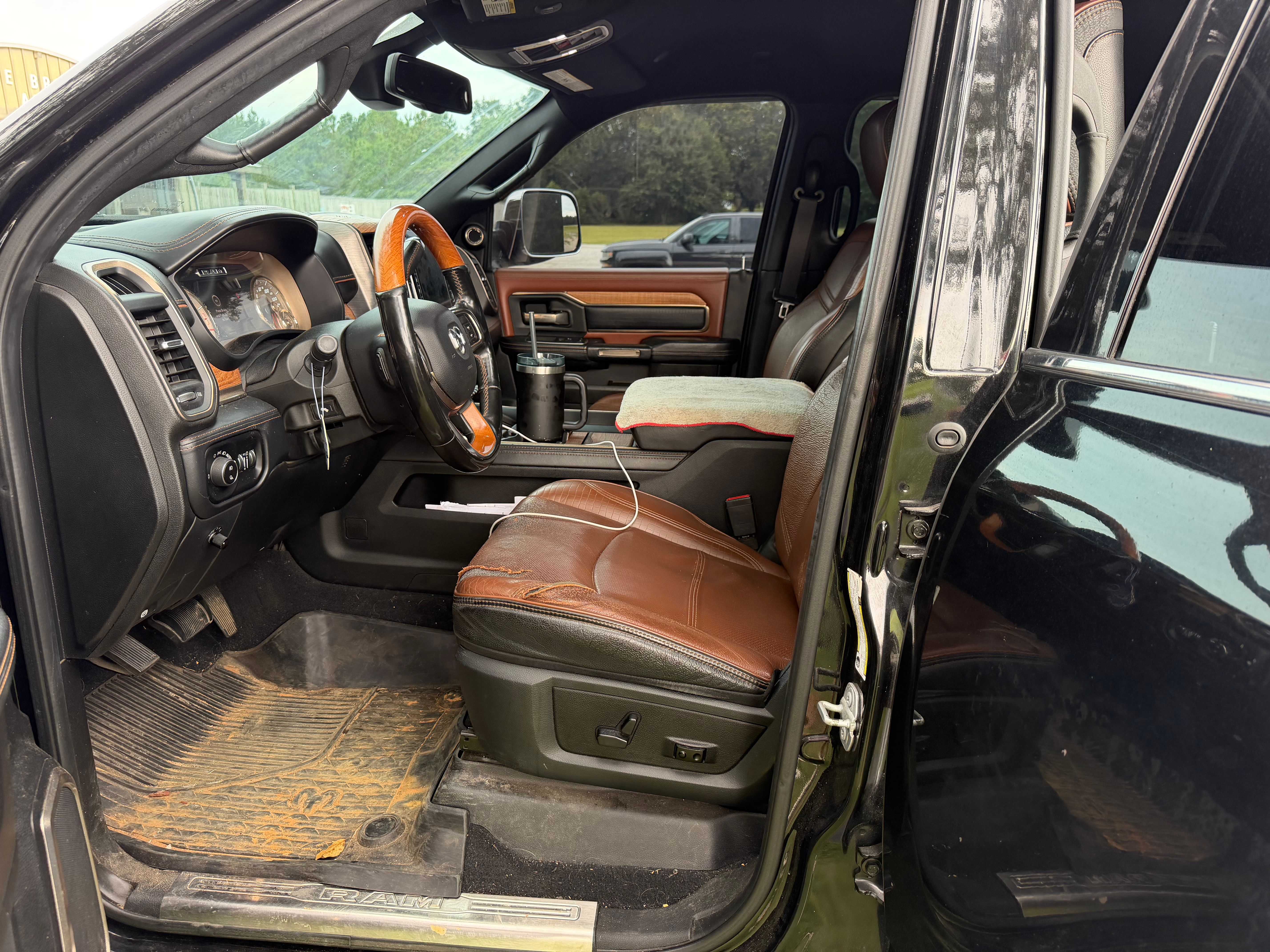 Used 2019 RAM 2500 Limited AWD/4WD image 4