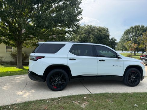 Used 2018 Chevrolet Traverse Premier w/ Redline Edition FWD image 1