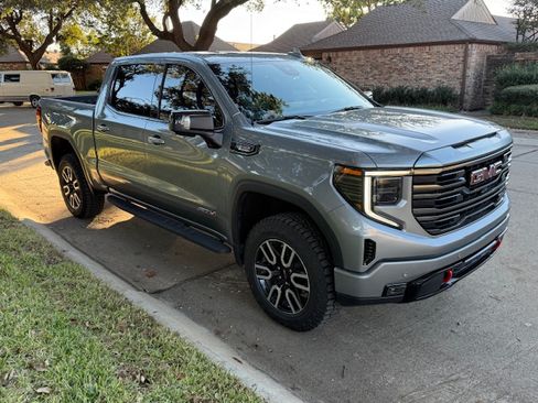 Used 2024 GMC Sierra 1500 AT4 w/ Technology Package image 2