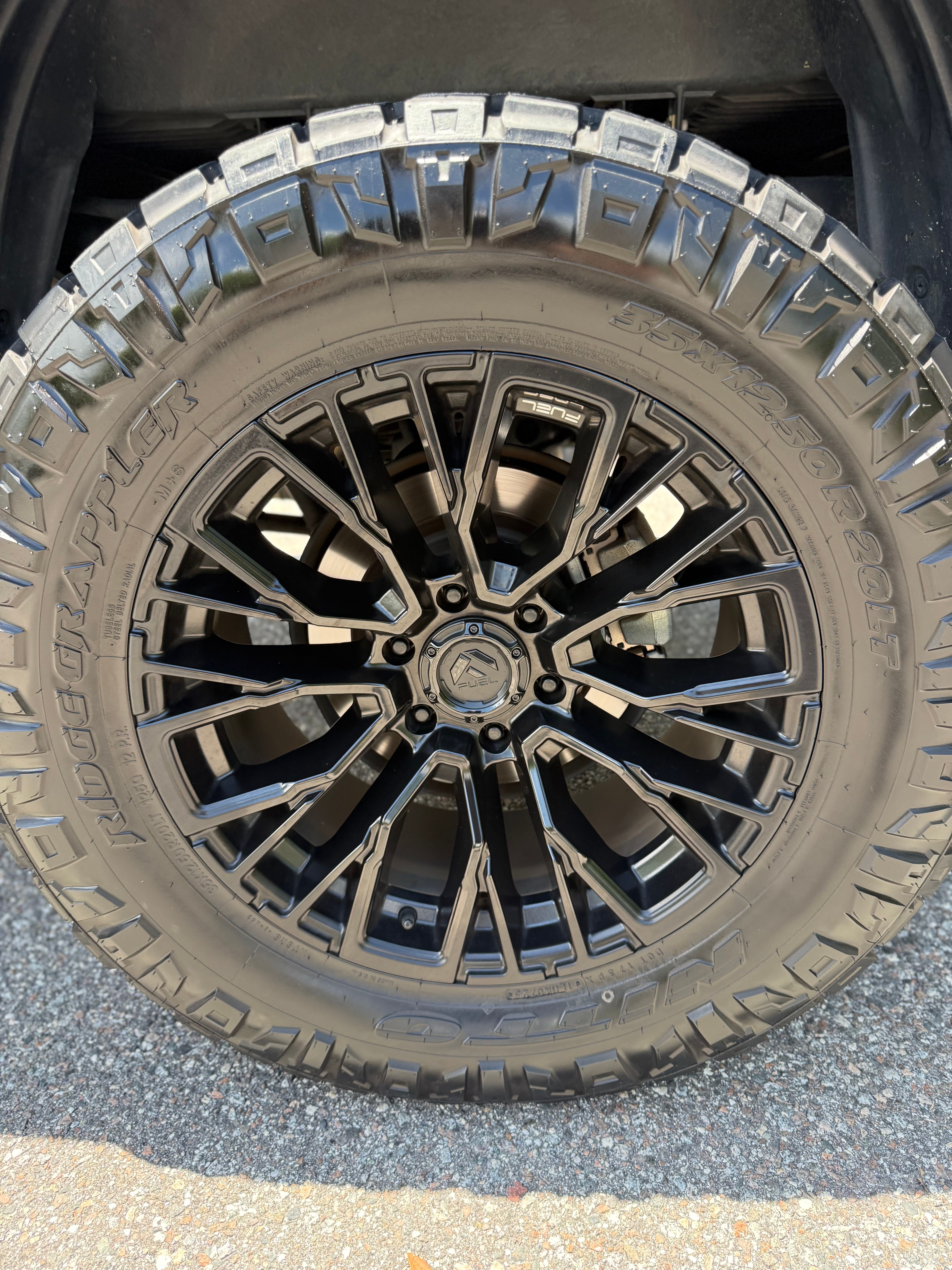 Used 2023 Toyota Tundra Platinum AWD/4WD image 16