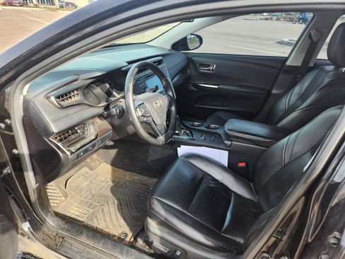 Used 2016 Toyota Avalon XLE image 12