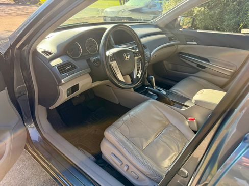 Used 2009 Honda Accord EX-L image 17