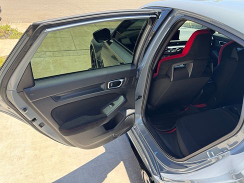 Used 2023 Honda Civic Type R image 15