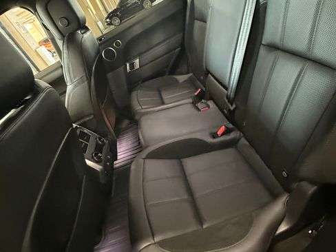 Used 2022 Land Rover Range Rover Sport HST image 9