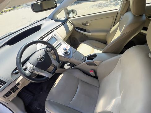 Used 2013 Toyota Prius Four FWD image 15